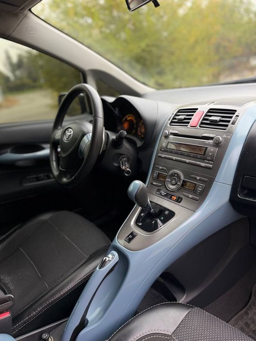 продам Toyota Auris