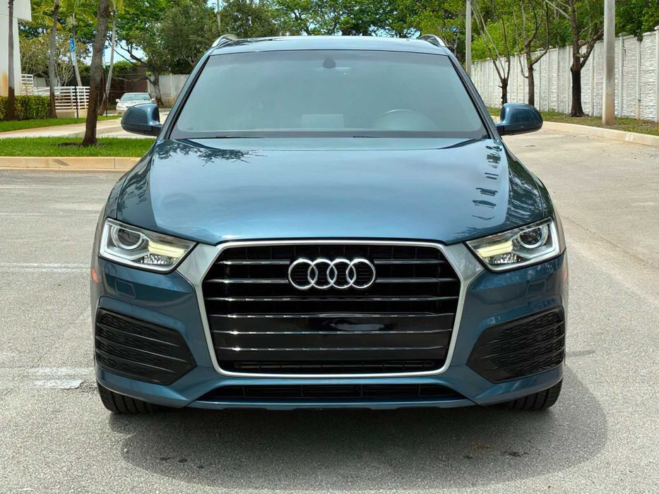 Audi Q3 Premium      2018
