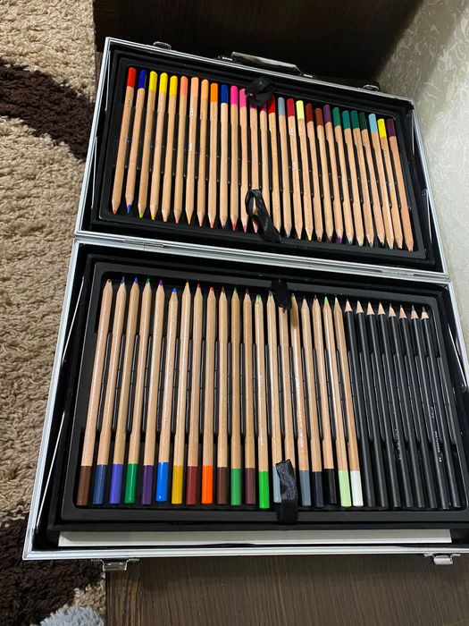 Великий Набір для малювання  металева валіза Art set