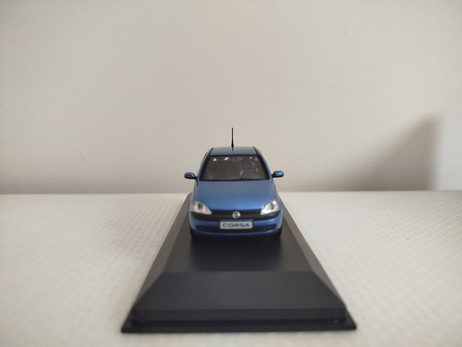 Miniatura Opel Corsa 1/43 Nova