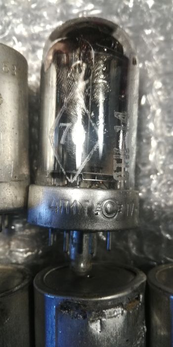 Електровакумні лампи