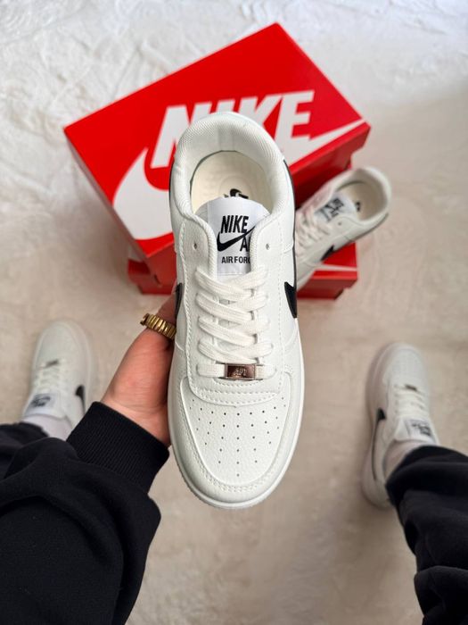 Кросівки Жіночі Nike Air Force 1 Low White and Black