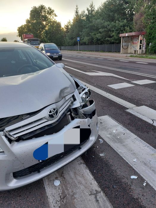 Uszkodzona Toyota Auris 1.6