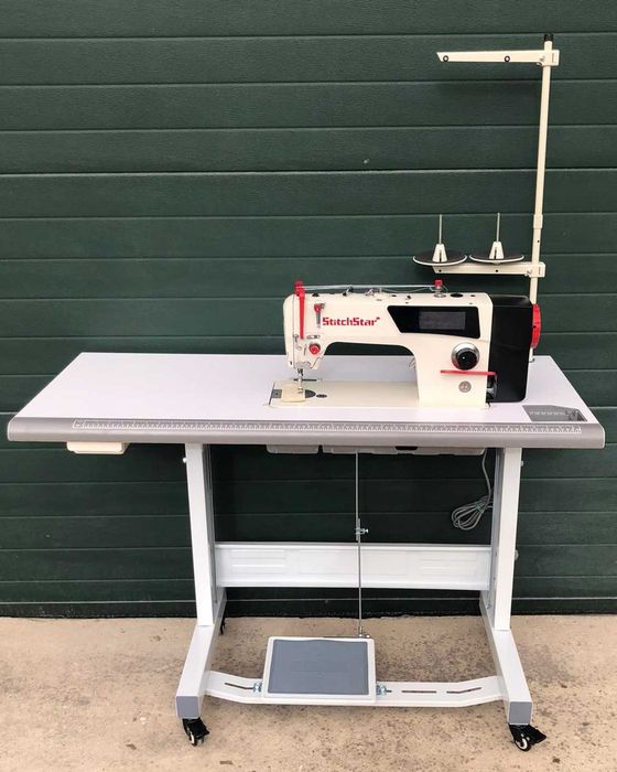 Máquina de costura industrial STITCHSTAR GT4