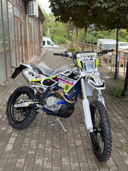 Мотоцикл Geon Dakar GNX K27 300YGS
