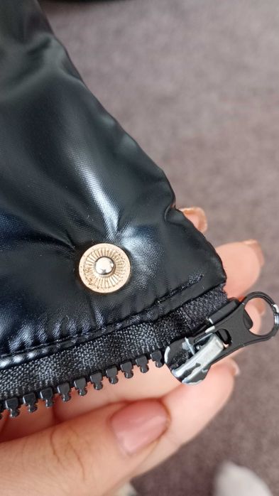 Зимова куртка з капюшоном