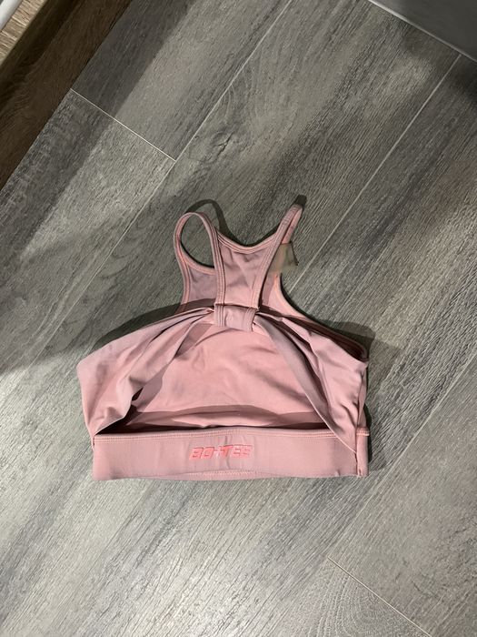 Спортивний рожевий топ