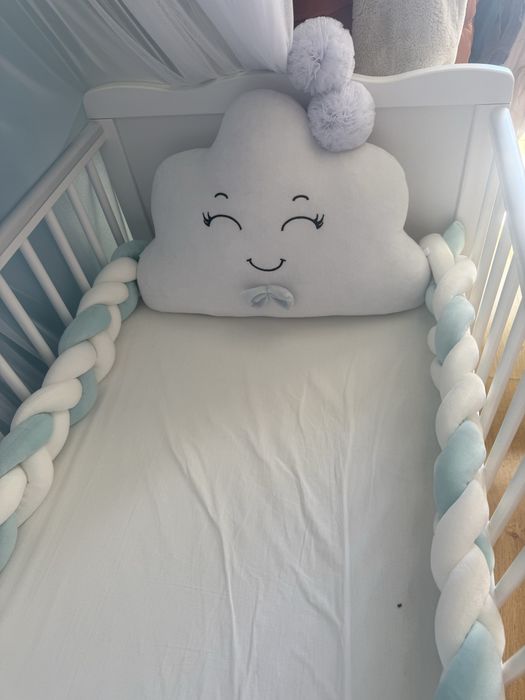 Berço + colchão + amortecedor trançado + travesseiro de nuvem