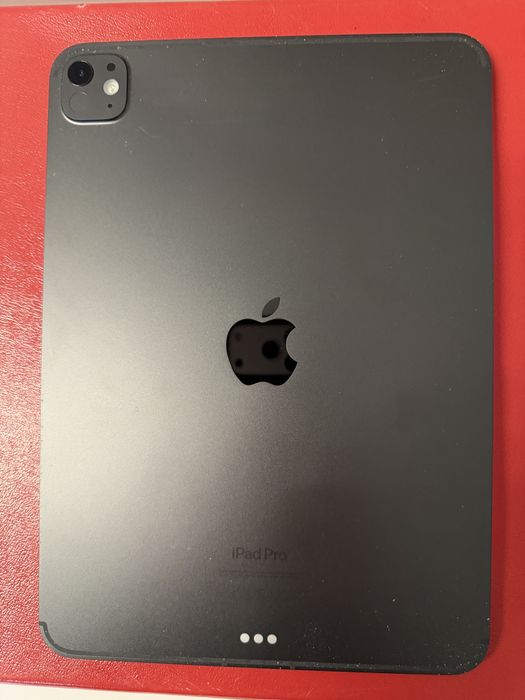 Ipad Pro 2024 M4 256GB wi-Fi + Cell 5g.