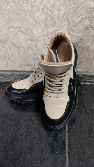 Кросівки осінь весна 41 розмір