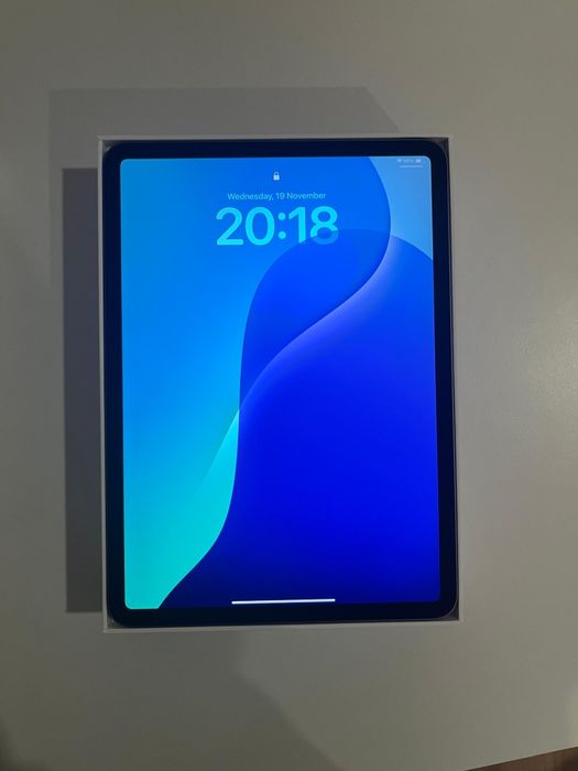 iPad Pro 11" (3ª geração, Wi-Fi, 256GB) + Apple Pencil (2ª geração)