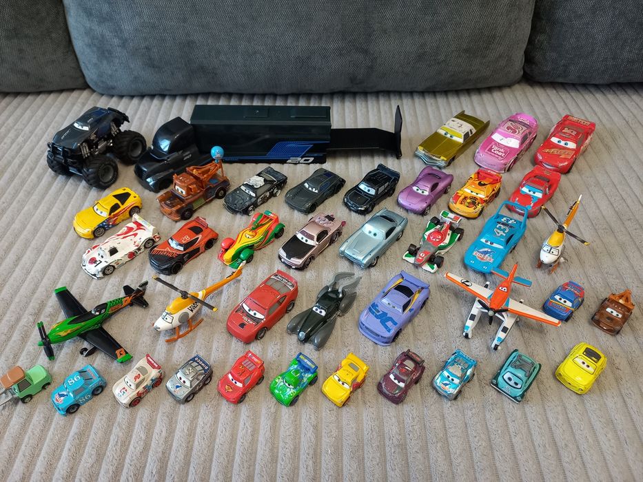 Металеві машинки Disney Pixar Тачки та Літачки від Mattel