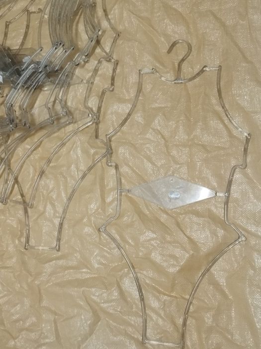 Cabides especial para lingerie ou bikinis