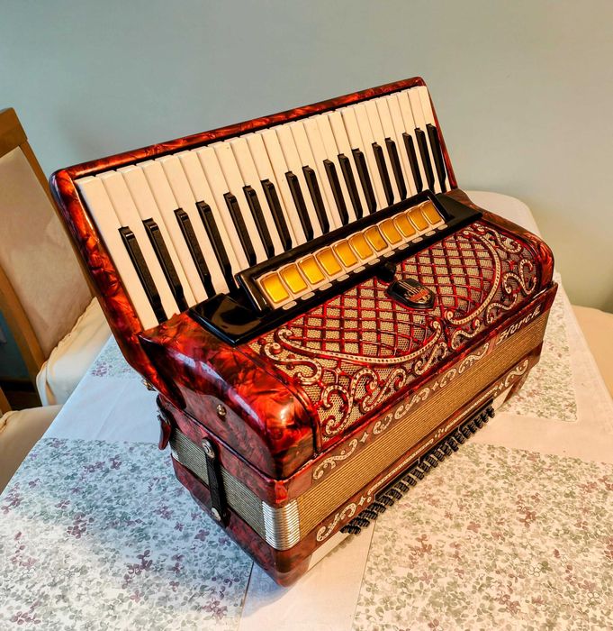 Akordeon fajny do grania HORCH - stan bardzo dobry
