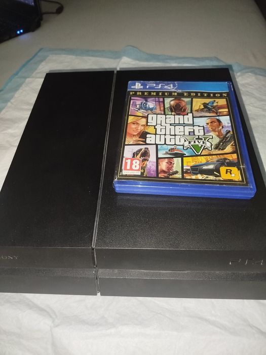 PlayStation 4 FAT 1TB + GRA
