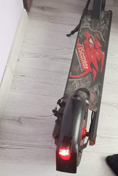 Sprzedam hulajnogę elektryczną iScooter i9s
