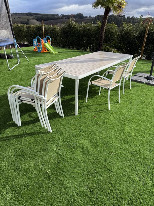 Conjunto mesa exterior com 6 cadeiras – excelente estado