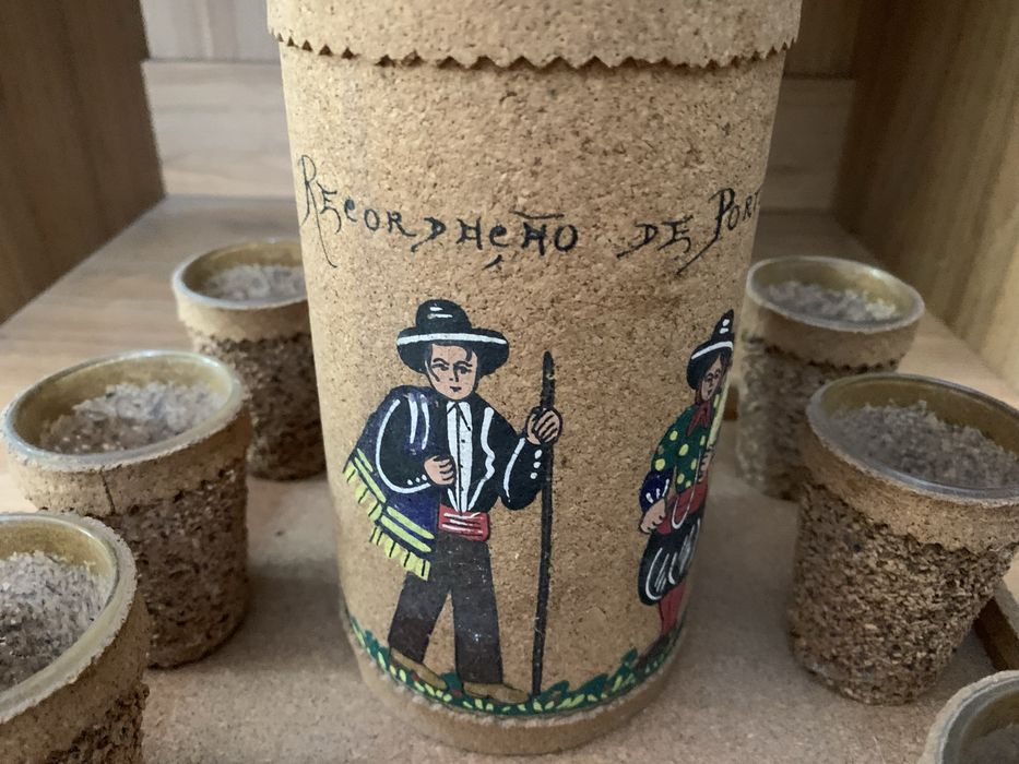 Garrafa com 6 copos só 15€ revestido a cortiça