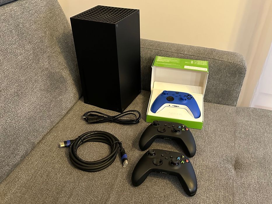 Xbox Series X 1TB + pady