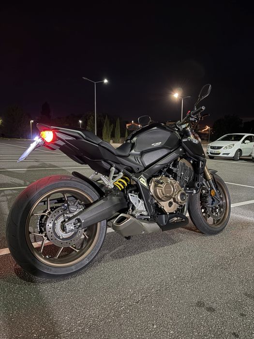 Honda cb650r 2021