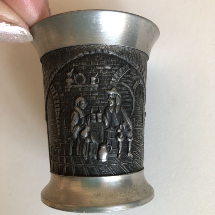 Рюмка олово весілля