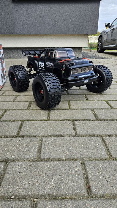 Model RC Arrma Notorius 1:8 6S #Kraton #Traxxas #Trx4 #Wltoys #infraction #mojave