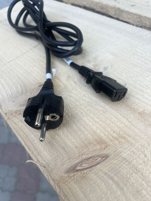 Кабель живлення.