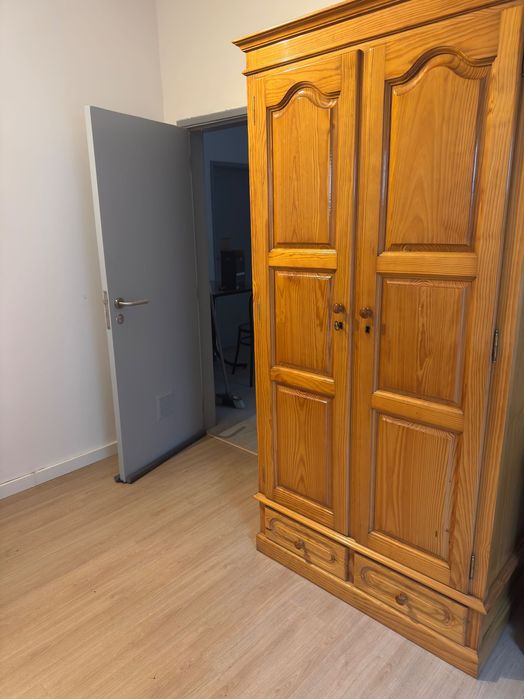 Quarto na Rua Carlos Seixas