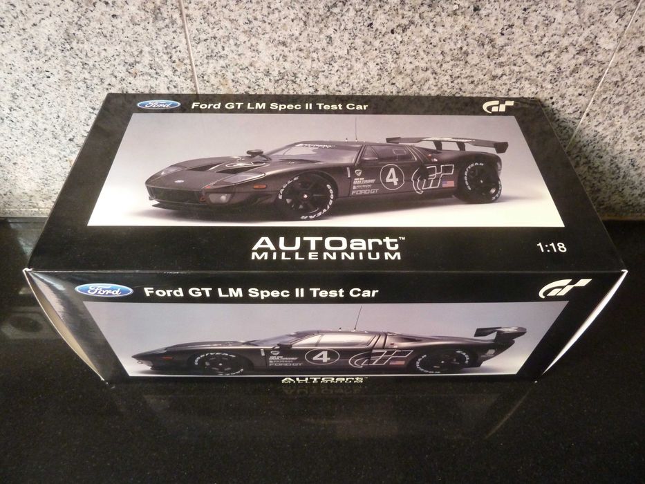 1:18 AutoArt, Ford GT LM Spec II Test Car, Minichamps Parque das