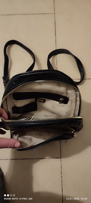 Plecak damski , skóropodobny - GUESS.