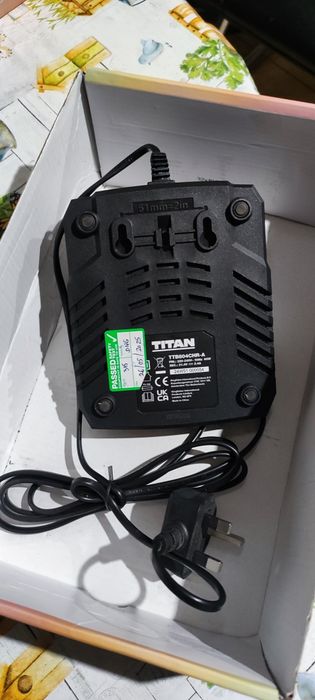 Ładowarka sieciowa Titan