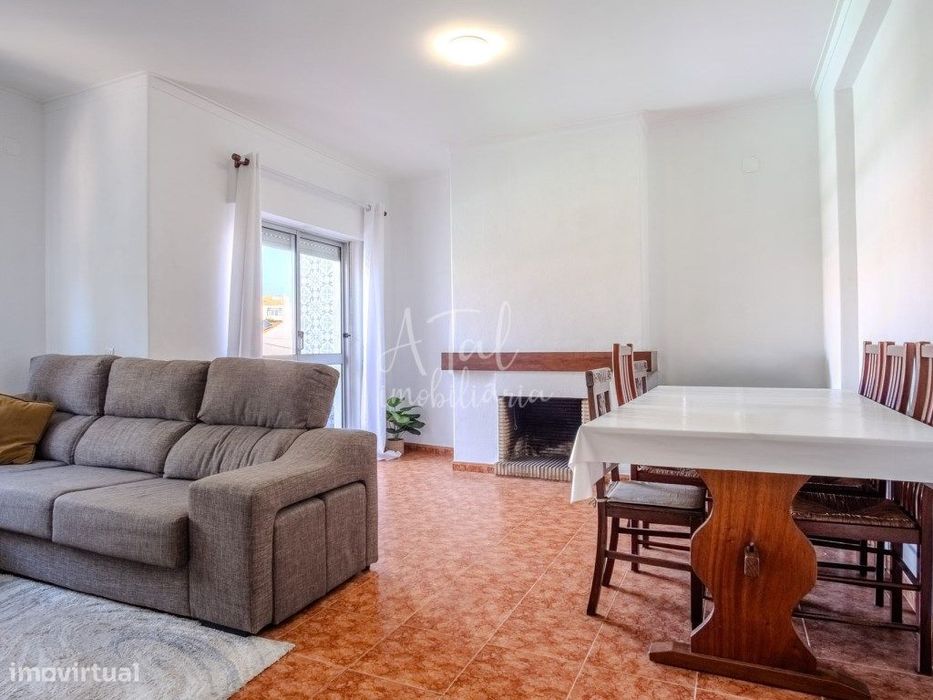 Apartamento T2 no Centro do Cartaxo com Arrecadação | Ideal para Ha...