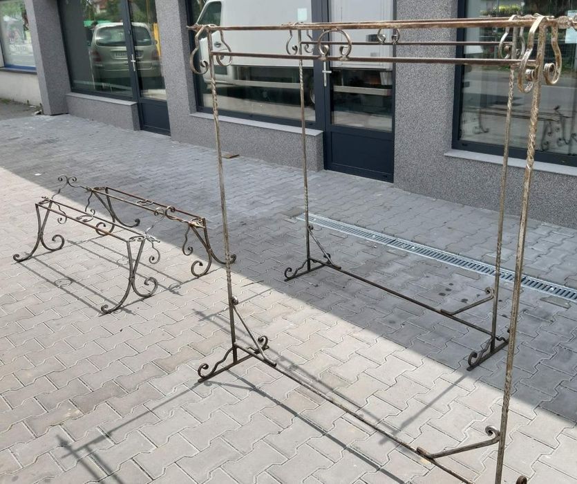 Butik lada wieszak stojak