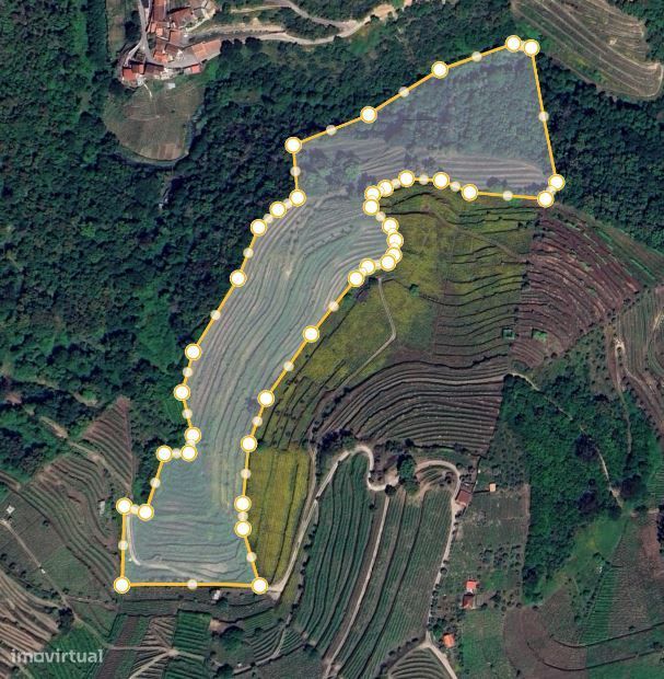 Terreno rústico de 32.000m² perto de Santa Marta