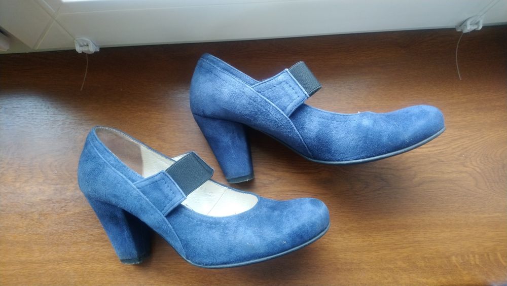 Buty na obcasie 38 skora zamsz niebieskie