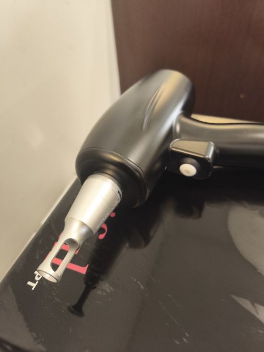 Laser Q-Switched ND:YAG Remoção de Tatuagens + Hollywood Peel