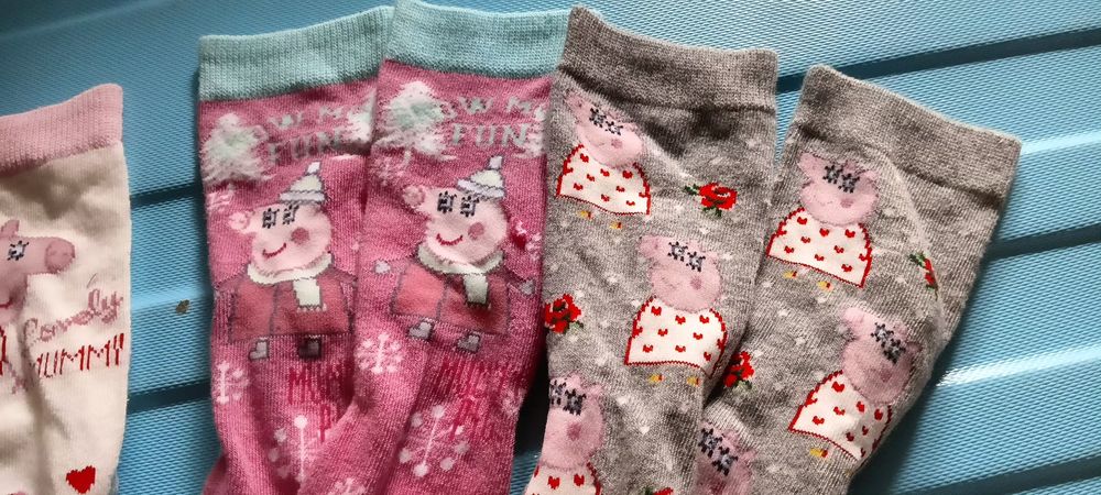 Trzy pary skarpetek nowych 31-35