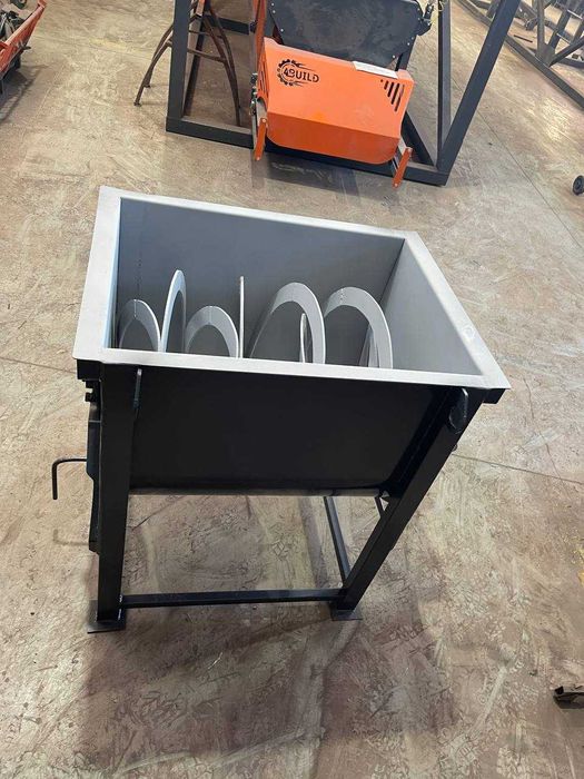 Смеситель кормов, смешиватель, горизонтальный, змішувач, комбикормов