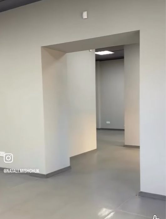 Продам фасадне приміщення по вул.Рівненська