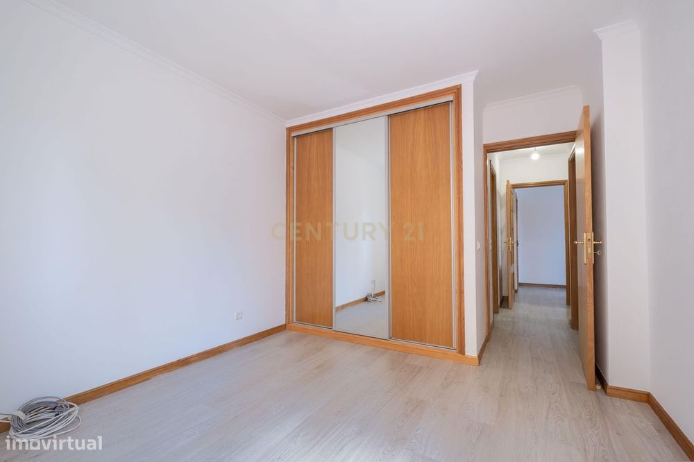 Apartamento T2 para Arrendamento – Centro do Funchal, Ilha da Madeira