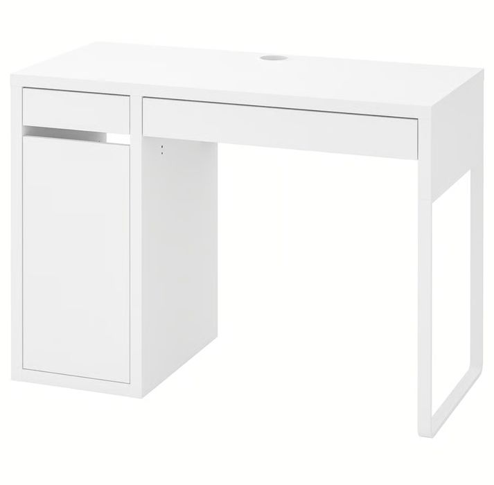 Białe biurko Ikea