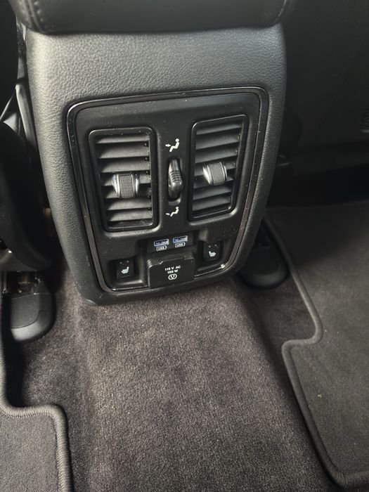 Jeep grand cherokee overland 2018 polift
