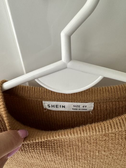 Sweter marki shein rozmiar 116 cm