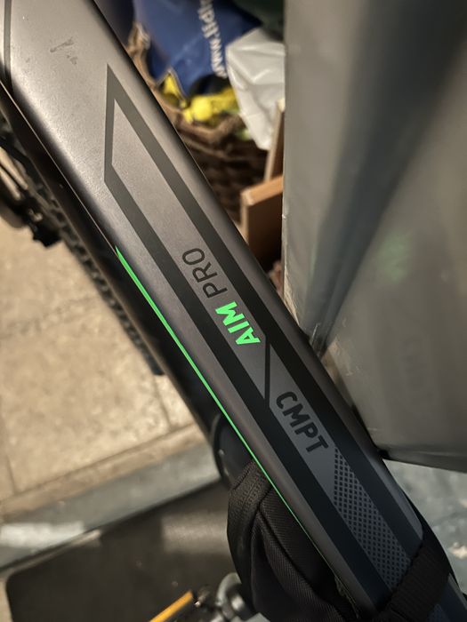 Bicicleta BTT Cube Aim Pro – Excelente estado