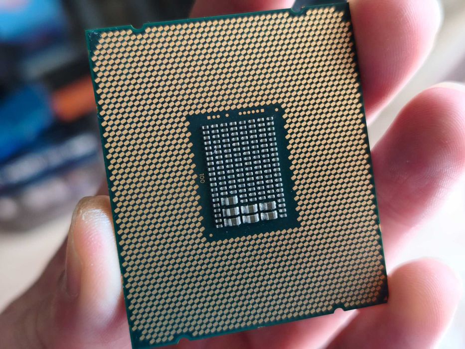 Xeon e5-2696v4 ( 22 ядер | 44 потоки ) turbo: 3.7 Ghz / tdp 150w