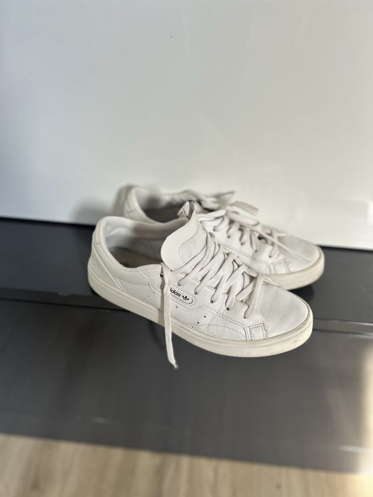 Białe buty trampki adidas 38