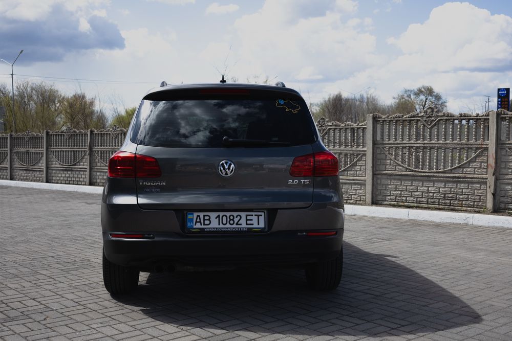 Volkswagen  tiguan 16