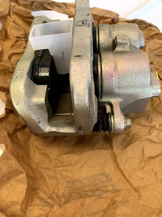 Discovery 2 98-04 Pinça de travão dianteira SEG000030 L/R Genuíno Novo