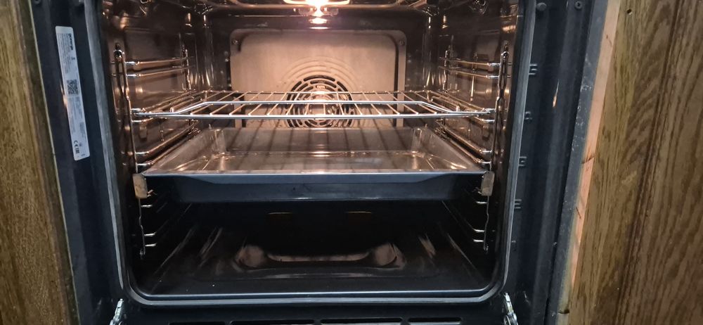 Piekarnik parowy Gorenje