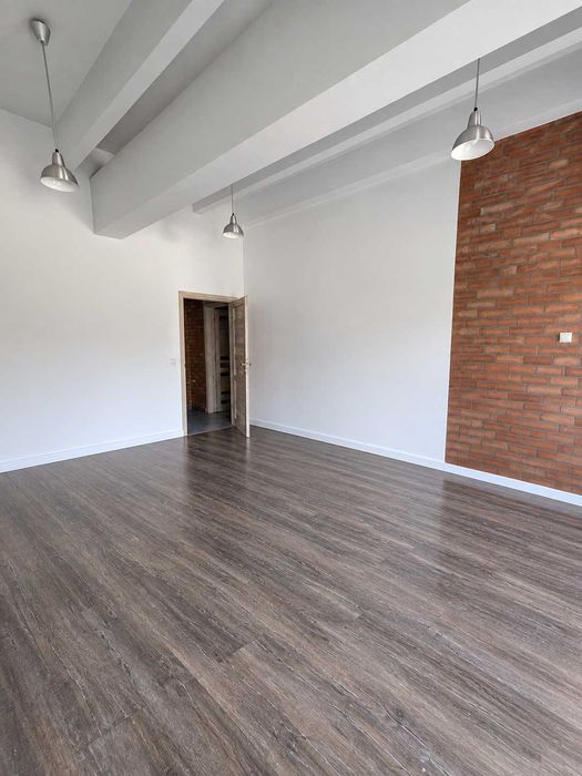Wynajmę biuro 22mkw, Katowice, ul. Modelarska 18